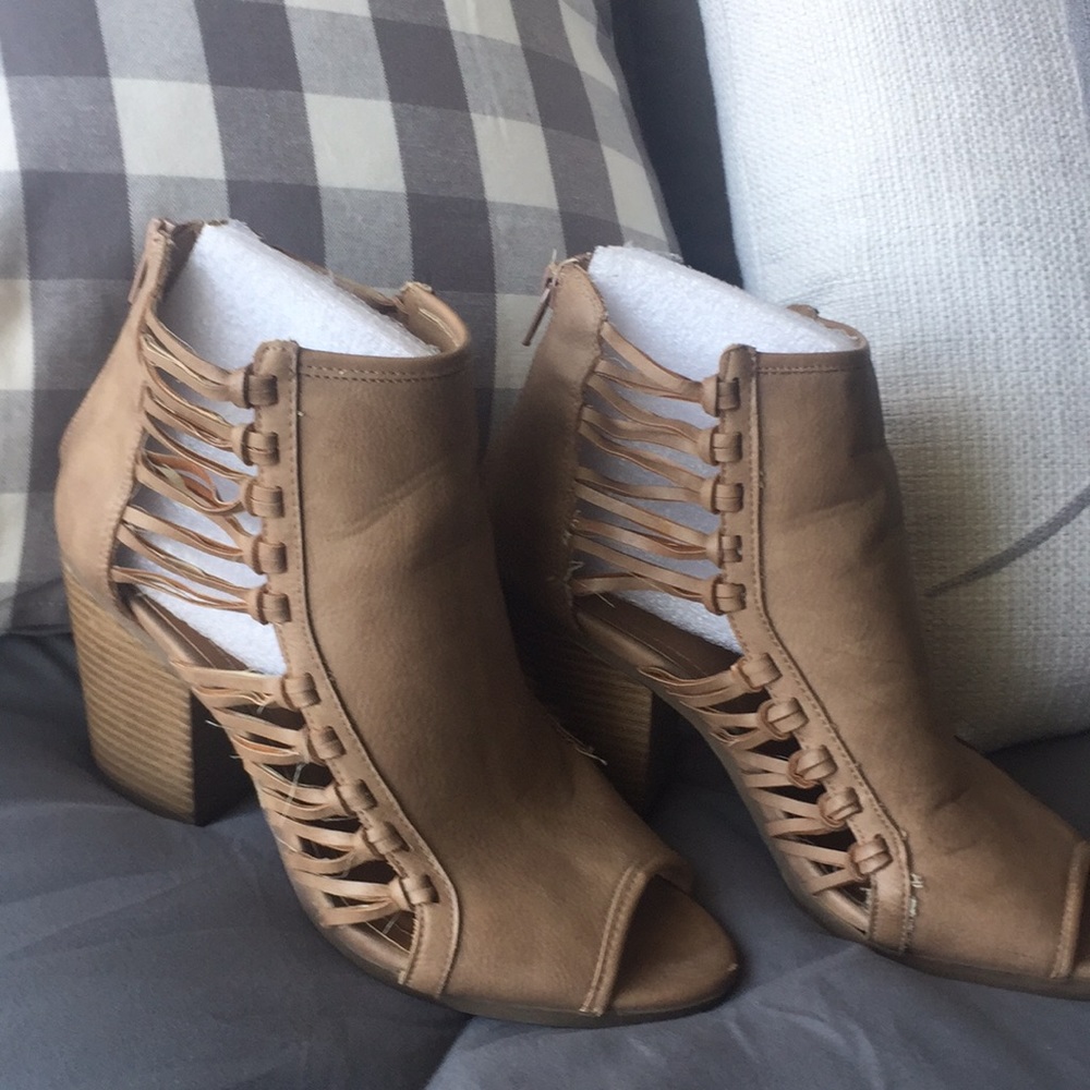 Rampage tan open toe heeled ankle boots.